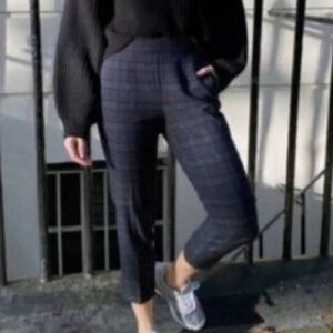 Aritzia Babaton Conan Tartan Plaid Cropped Trousers size 2